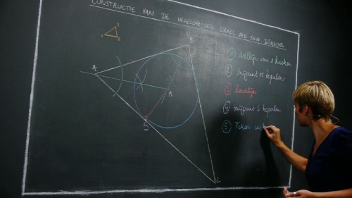 Video Constructie van de ingeschreven cirkel van een driehoek -  2de graad