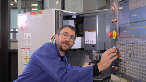 Video Lengtebepaling van gereedschappen bij een CNC-machine -  2de graad